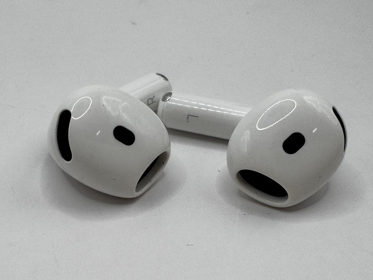 Apple AirPods 第4世代　ANC A3059 3055 3056 Apple AirPods 第4世代 ANC A3059 3056 3055 - メルカリ