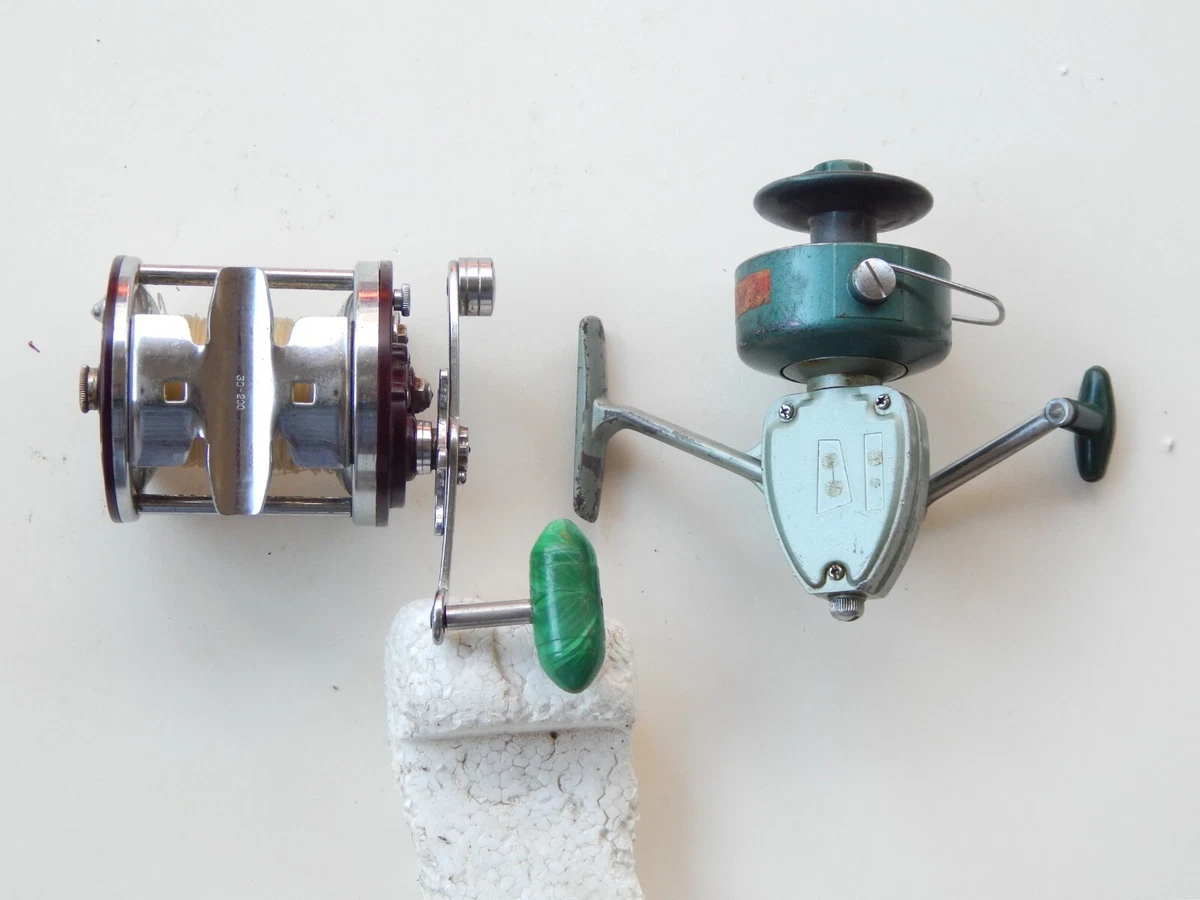 2 FISHING REELS 1 PENN JIG MASTER reel and1 SPINNING REEL