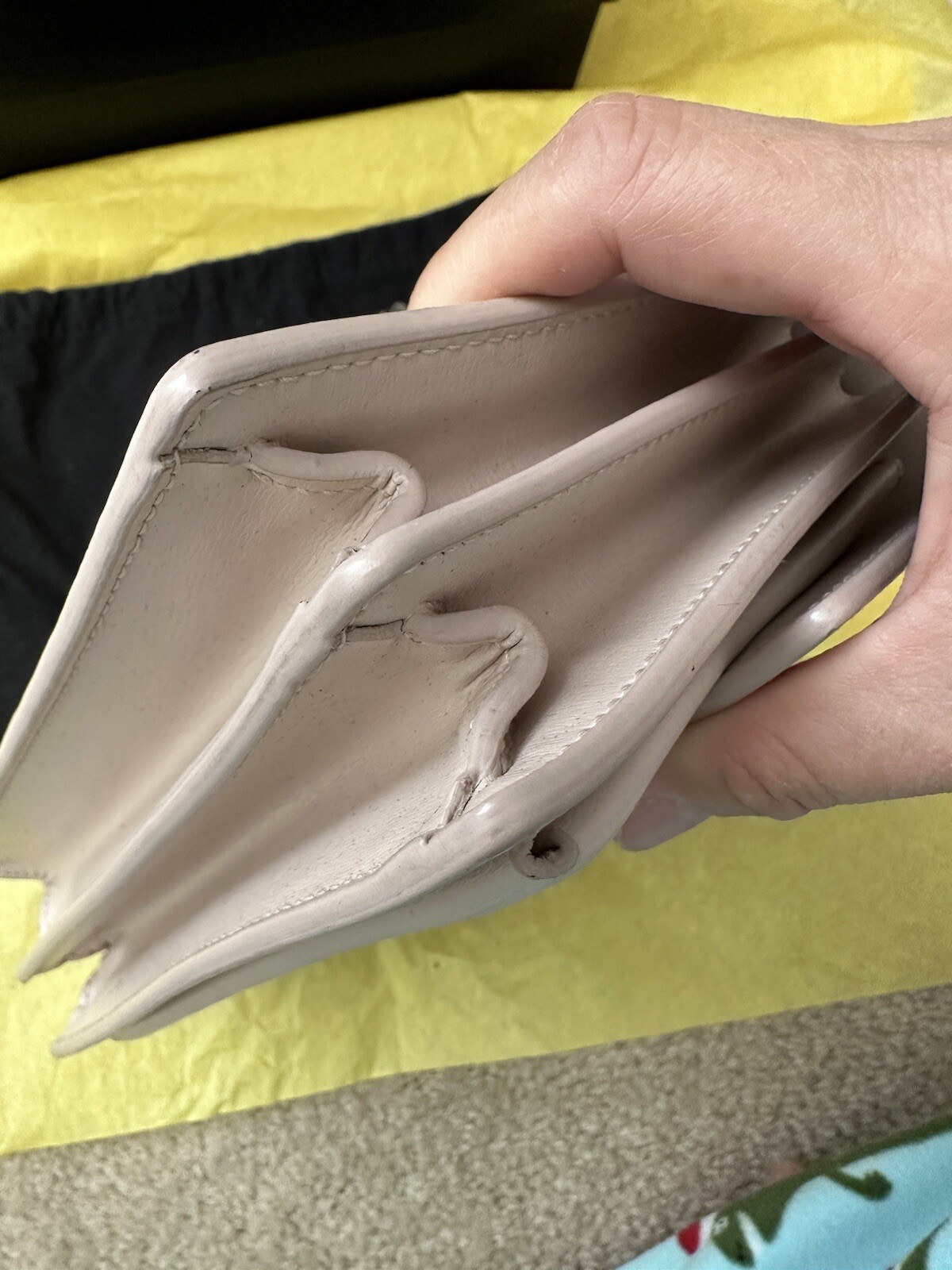 borsa da tramonto Saint Laurent media. Vendita al dettaglio $2700