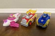 PAW Patrol Mighty Pups Charged Up SKYE Pink Deluxe Vehicle Light Sound Chase