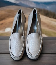 Patrick Cox ~Wannabe Vintage Light Brown Loafers UK 6 EU 39