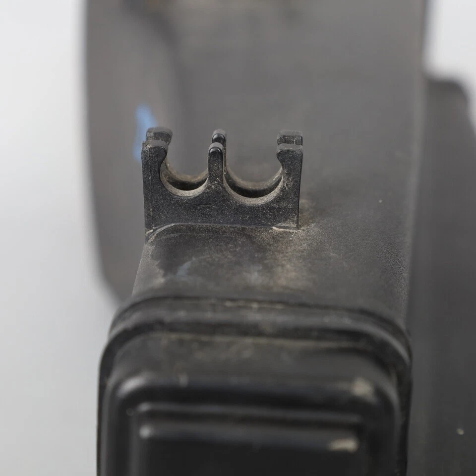 Паровая канистра 1999-2004 Porsche 911 Boxster 99620122103 от оригинального производителя б/у - Изображение 3 из 4