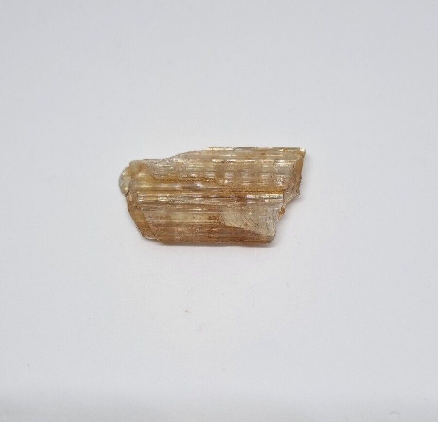 Diaspore (Zultanite) Naturelle 2.28 Carats - Pierre Verte Changeante - Taille Coussin