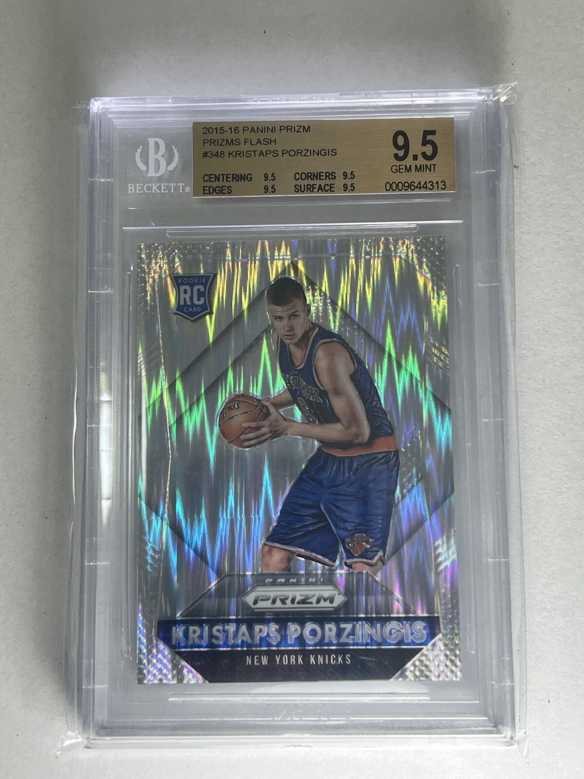 2015-16 Panini Prizm Flash Kristaps Porzingis ROOKIE RC #348 BGS 9.5 True Gem