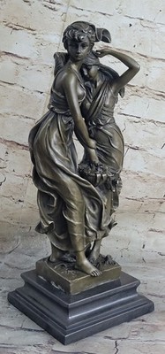Sisters'' Bronze Sculpture Lost Wax Casting / Marble Base Stimulating Masterpie