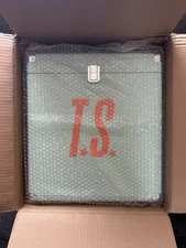 Taylor Swift - The Life Of A Showgirl Vinyl Case NEW IN BOX