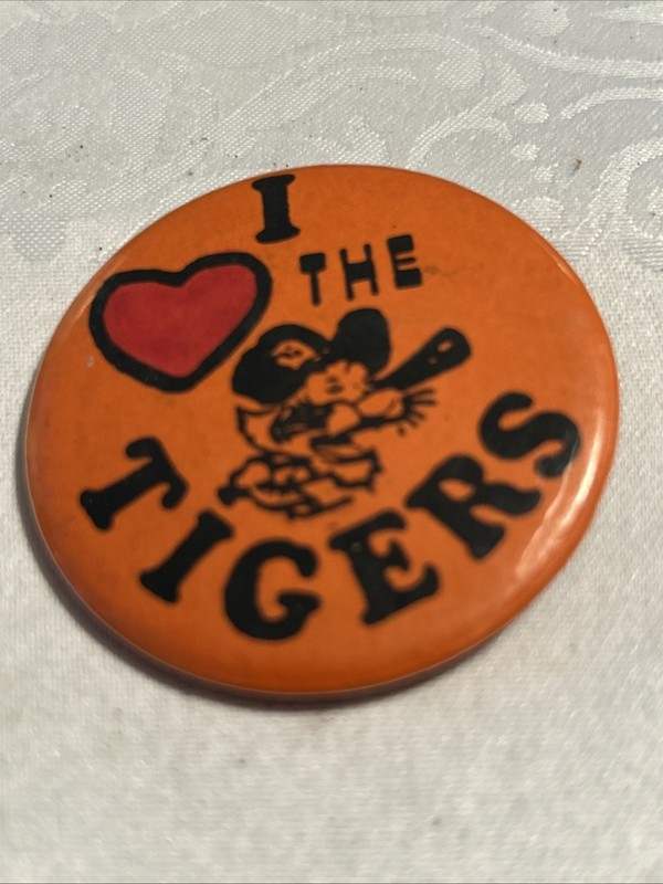 Tigers Vintage pinback button