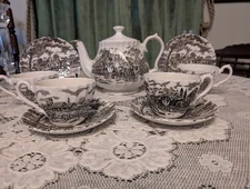 Ironstone Myott Royal Mail Fine Staffordshire Tea Pot and 4 Tea Cups and Saucers