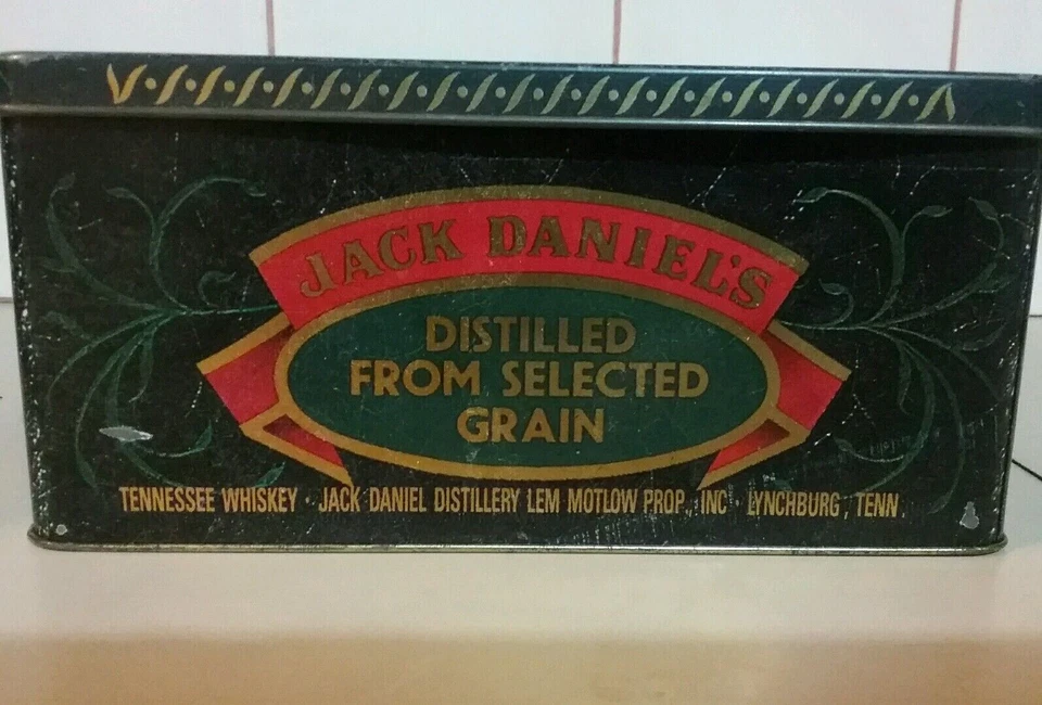 OLD VINTAGE JACK DANIEL S TIN RARE TO FIND - image 3 of 4