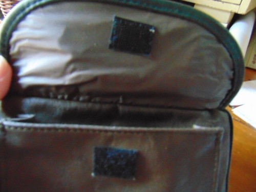Older Cascade Falls leather fanny pack- VG condition - Picture 4 of 8