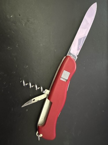 Victorinox 0.8853 Picnicker 111mm Swiss Army Knife - Picture 4 of 6