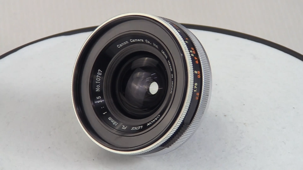 Canon FL 19mm f/3.5 MF Wide Angle Early Model Lens for FL/FD Canon FL 19mm f/3.5 MF Wide Angle Early Model Lens for FL/FD