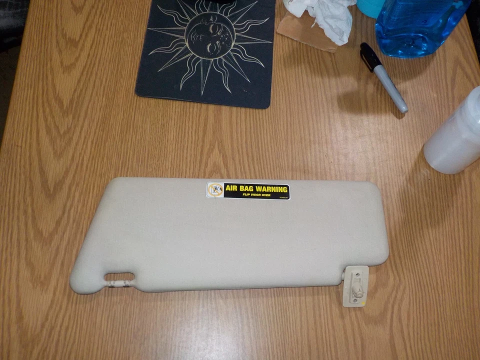 Mercedes-Benz E300 1998 lado del pasajero parasol derecho con espejo retrovisor y luces Foto 3 de 4