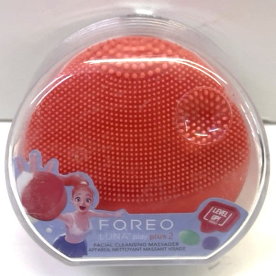 Foreo Sweden Luna Play Plus 2 ''Peach of Cake'' Small Facial Cleansing Massager
