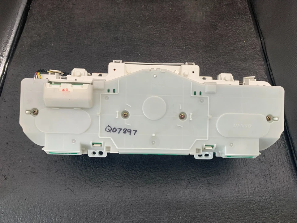 *Tablero de instrumentos velocímetro 1998-2000 Lexus GS 400 271.605 millas Foto 2 de 3