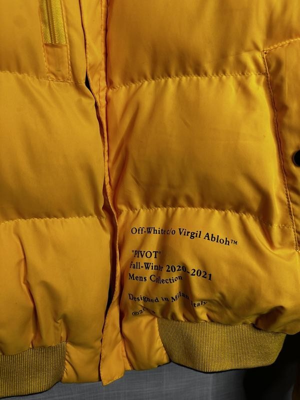 Off-White Reversible Yellow Down Puffer Jacket Si… - image 7