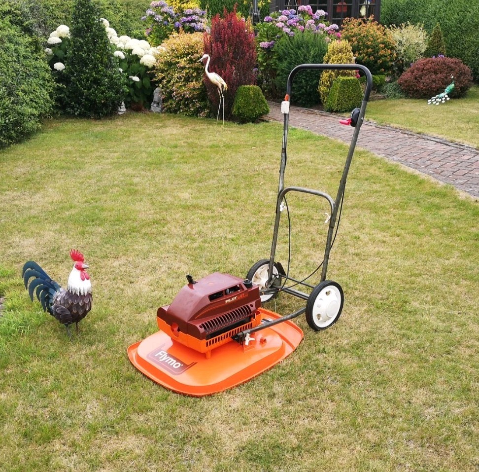 Flymo L47 L470 Pilot Two Stroke Hover Mower With Transport Wheels