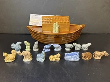 2002 Wade England Noah's Ark 1 Series & 16 Figurines Red Rose Whimsies Porcelain