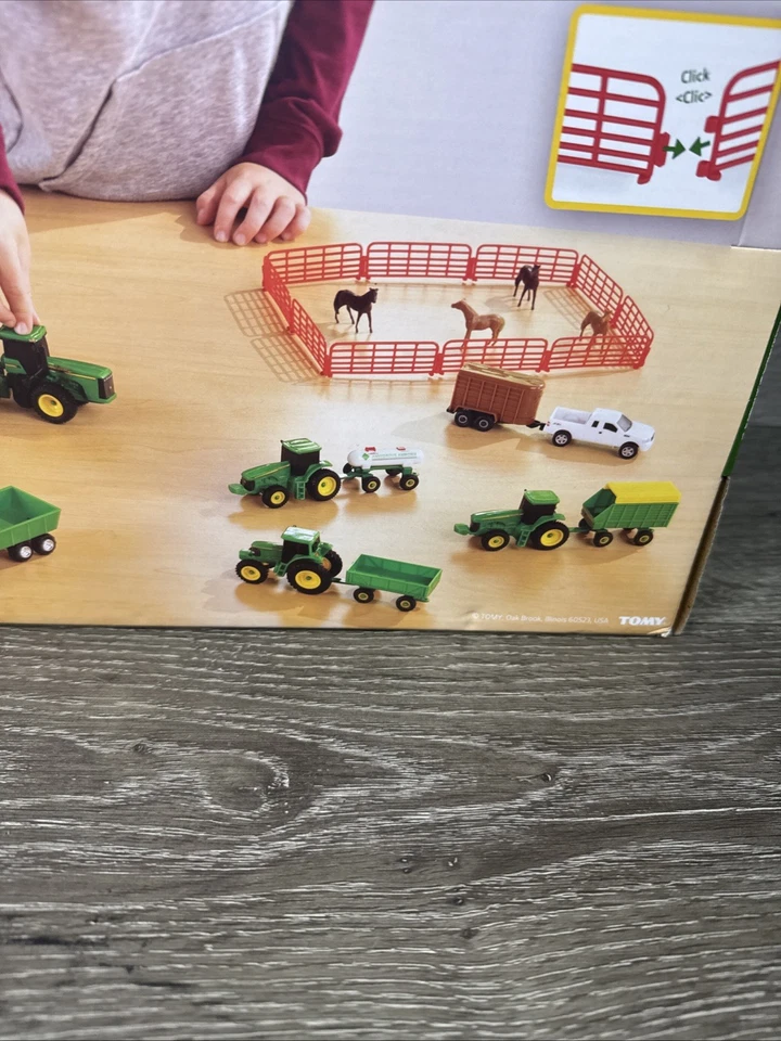 Juego de juguetes de granja fundidos a presión John Deere - escala 1:64 - incluye animales de granja, Mach Foto 3 de 4