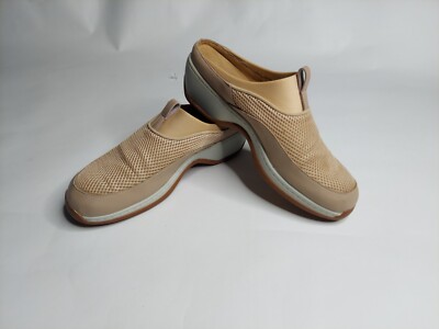 SoftWalk Aberdeen Women Ivory Clogs Size 9 Narrow Comfortable Mule Shoes