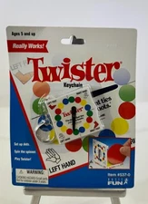 Basic Fun Twister Mini GAME KEYCHAIN  New/Sealed DS31
