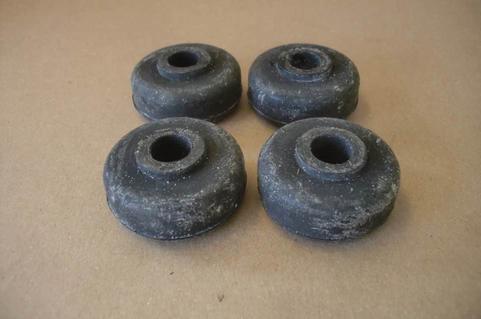 JAGUAR XK120 XK140 XK150 CASQUILLO BARRA ANTIVUELCO DELANTERA X4 C3053 Foto 2 de 4