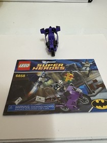 LEGO DC Comics Super Heroes: Catwoman Catcycle  6858 Incomplete With Booklet