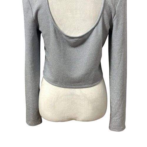 Elodie Crop Top Manica Lunga Finto Collo Dettagli Ritaglio Grigio Lucido/Argento W XL NUOVO SENZA ETICHETTE - Foto 6 di 9