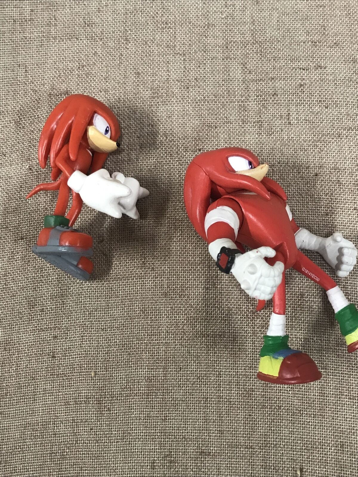 Boneco Tomy Sonic Boom Knuckles+crabmeat T22045