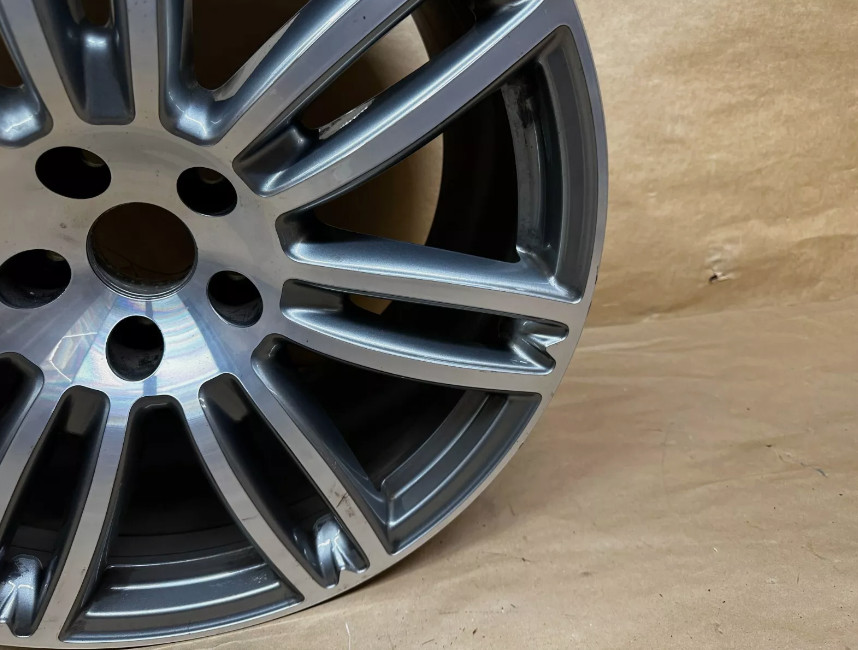20" Maserati Ghibli Quattroporte rear wheel rim 10.5Jx20H2 ET45 OEM 670016860