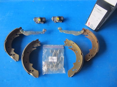 Delphi Rear Brake Kit For: BMW: Series 3 E30 316, 318, 320, 324