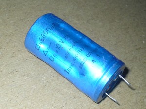 Конденсатор 50v 6800