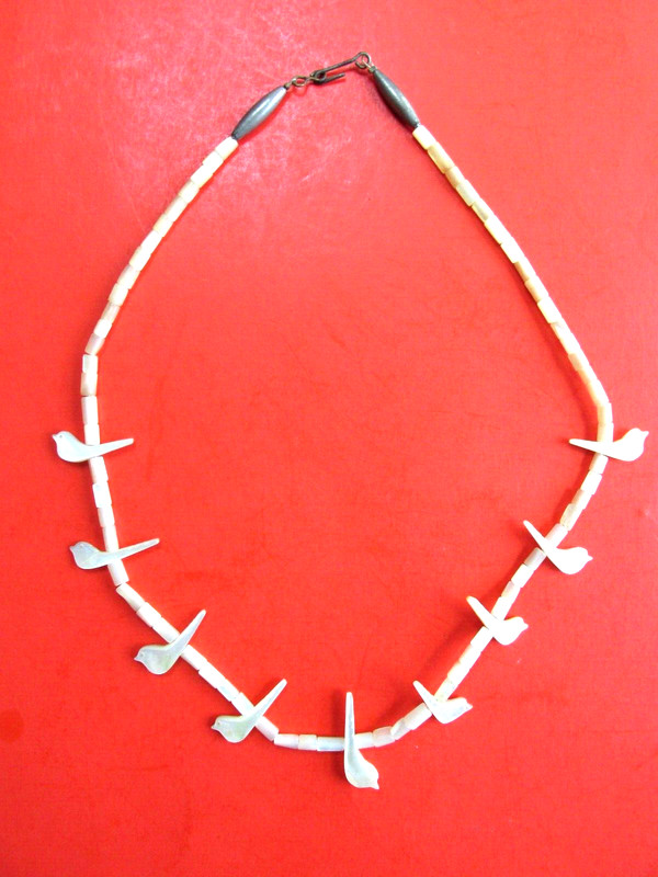 NATIVE AMERICAN INDIAN FETISH NECKLACE MOP BIRDS ANTIQUE HAND MADE BEADS SW  OLD