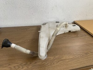 BMW E87 116 d Behälter Scheibenwaschanlage mit Pumpe   7124231-16 **A-212