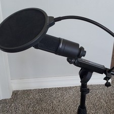 Audio-Technica AT2020 Wired Cardioid Condenser Mic Pop Filter Stand Black