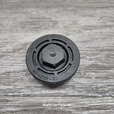 BMW 1 3 5 Series E60 E81 E87 E90 E91 F10 F20 N47 Fuel Pump Bolt Cover 7801709