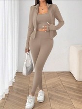 EZwear Red Women’s Knit Sports Set, perfect for spring and summer and workouts.