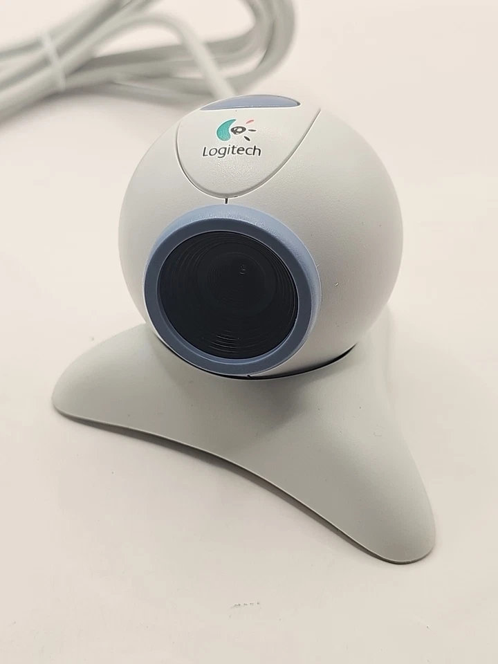 Logitech 961322-0403 Quick Cam Express Web Camera + Box + Install Disc + Manual - Image 2 of 4