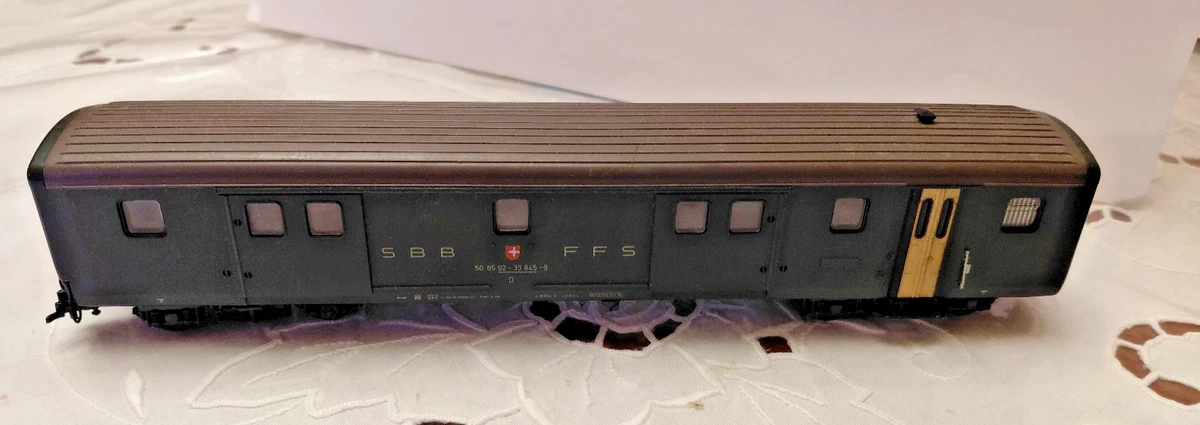 Roco 44212A – Voiture SNCF 2e Classe – Échelle H0 – Occasion Bon état