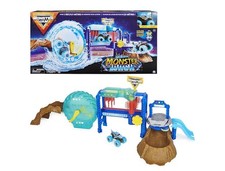 Megalodon Monster Wash, Includes Color-Changing Truck, Interactive Water Play