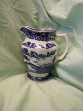 WADE RINGTONS JUG WITH GILT 1995 (no lid)