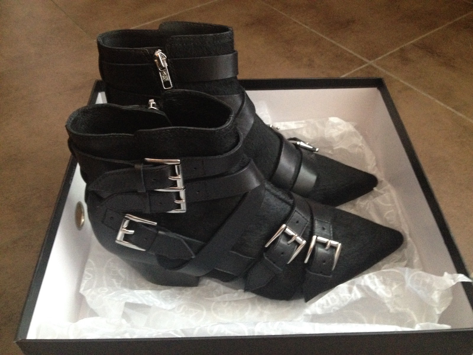 Ceniza de cuero negro y piel de la Hebilla Chelsea Botas al Tobillo Pony Tamaño 5/EUR38 Nuevo Ceniza de cuero cuero cuero negro y piel de la Hebilla Chelsea Botas al Tobillo Pony Tamaño 5/EUR38 Nuevo f32a87