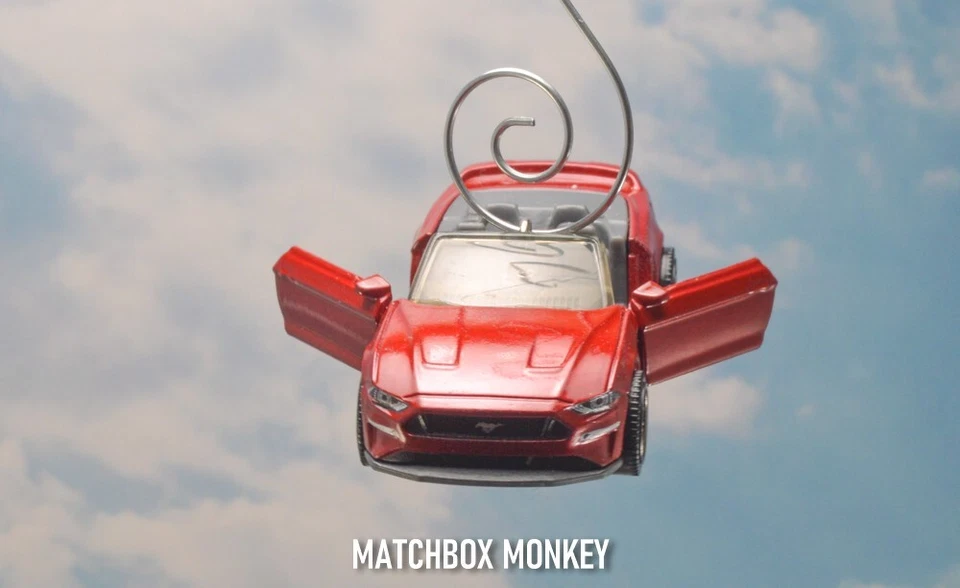 Ford Mustang GT 2019 convertible cupé adorno de Navidad personalizado 1/64 Adorno Foto 3 de 4