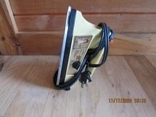 General Electric Vtg Light N’ Easy Steam Dry Iron Light yellow Model # B01F200