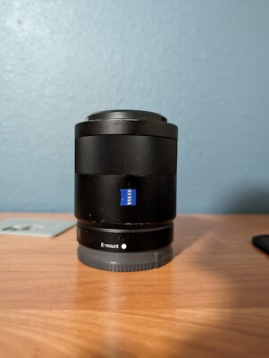 Sony Sonnar T* FE 55mm f/1.8 ZA Lens
