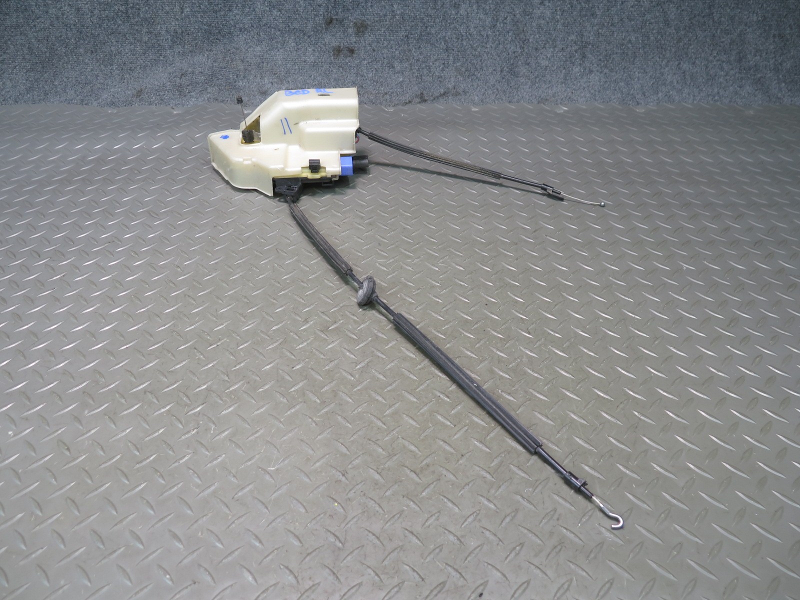2006-2012 BENTLEY CONTINENTAL FLYING SPUR REAR LEFT DOOR LOCK LATCH ACTUATOR
