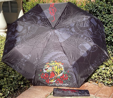 ED HARDY UMBRELLA AND COVER BLACK 42 INCH COVERAGE AUTO OPEN CLOSE NWT