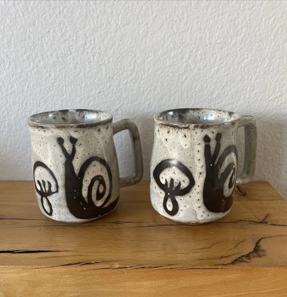 Studio Art Pottery Set of 2 Ceramic Coffee Tea Mugs Speckled Mushrooms & Snails