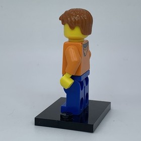 LEGO City Minifigure cty0473 Orange Hoodie Male from set 60057 Camper