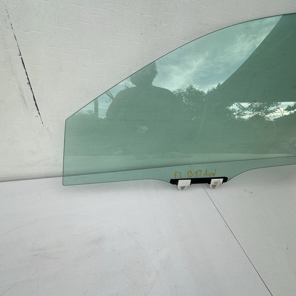 Honda Accord 2013-2017 sedán puerta delantera izquierda del conductor vidrio ORM USADO Foto 4 de 4